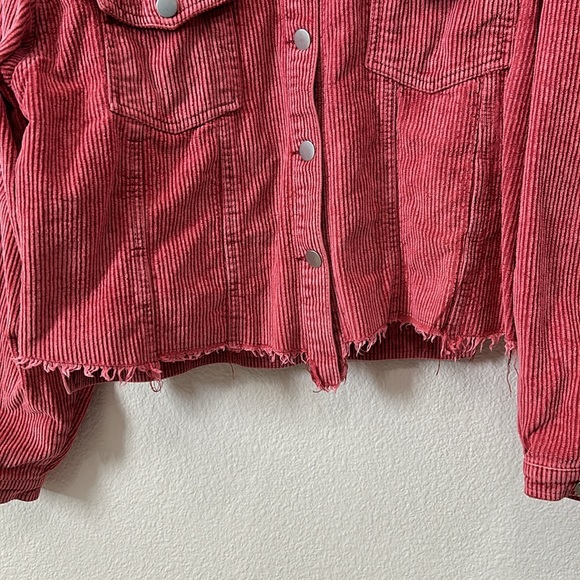 Cropped corduroy jacket. - Picture 2 of 3